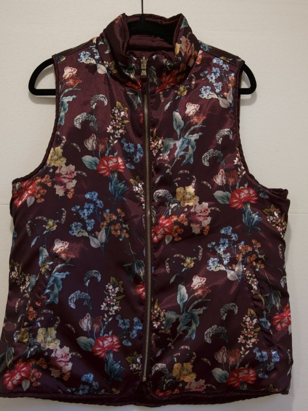 Kensie Reversible Puffer Vest Burgundy Floral Satin Quilted Gold Zip Women's L
